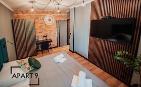 Apart 9